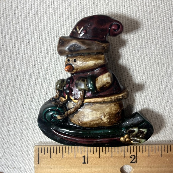 Vintage Country Snowman Figurine with Santa Hat on a Sleigh Pin Brooch - Picture 9 of 11
